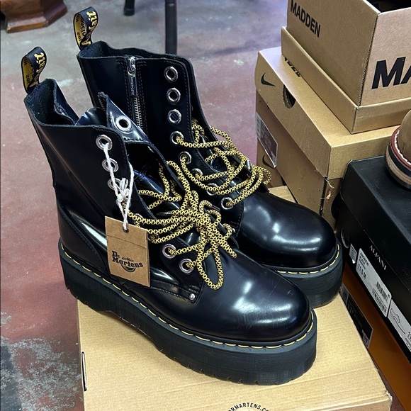 Dr. Martens Black Jadon Max with Gold Details - Picture 2 of 3